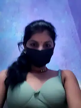 Snapshot of RUHI_1143 chatting on May 29, 2026, 6:47 pm RUHI 1143 online show from May 29, 2026, 6:47 pm