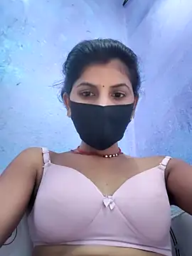 Snapshot of RUHI_1143 chatting on May 31, 2026, 7:03 am RUHI 1143 online show from May 31, 2026, 7:03 am