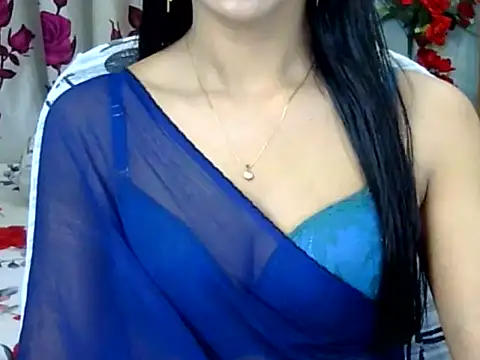 Snapshot of Alina_Nur chatting on May 20, 2026, 7:22 pm Alina Nur online show from May 20, 2026, 7:22 pm