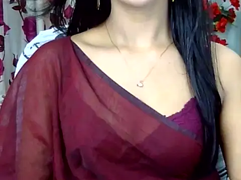Snapshot of Alina_Nur chatting on May 18, 2026, 3:06 pm Alina Nur online show from May 18, 2026, 3:06 pm