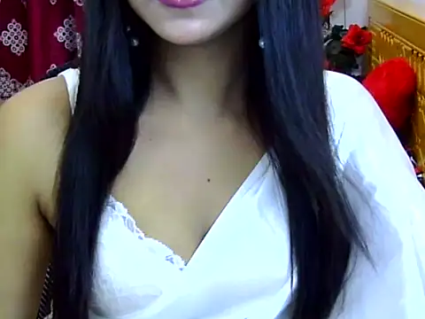 Snapshot of Alina_Nur chatting on July 11, 2026, 1:33 pm Alina Nur online show from July 11, 2026, 1:33 pm