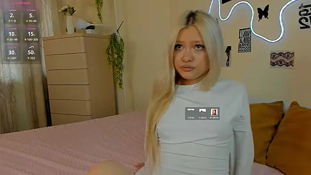 Snapshot of MidnightPoise chatting on May 9, 2026, 5:22 am MidnightPoise online show from May 9, 2026, 5:22 am