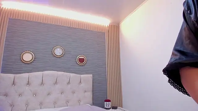 Snapshot of SamyandAllison chatting on May 23, 2026, 9:25 pm SamyandAllison online show from May 23, 2026, 9:25 pm