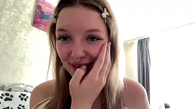 Snapshot of Elinthegreat chatting on June 27, 2026, 9:04 am Elinthegreat online show from June 27, 2026, 9:04 am