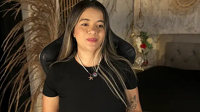 Snapshot of Leidy_2026 chatting on May 9, 2026, 1:03 pm Leidy 2026 online show from May 9, 2026, 1:03 pm