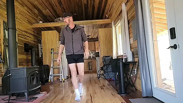 NakedCabinLife online show from April 24, 2026, 9:28 pm