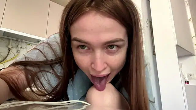Snapshot of Chloooee chatting on May 6, 2026, 10:41 am Chloooee online show from May 6, 2026, 10:41 am