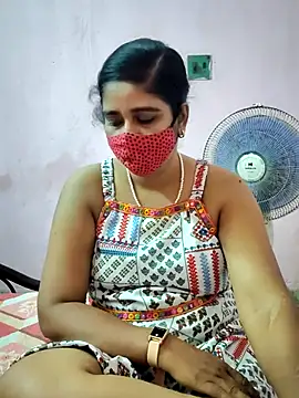 Snapshot of Rulali_44 chatting on May 4, 2026, 2:20 pm Rulali 44 online show from May 4, 2026, 2:20 pm