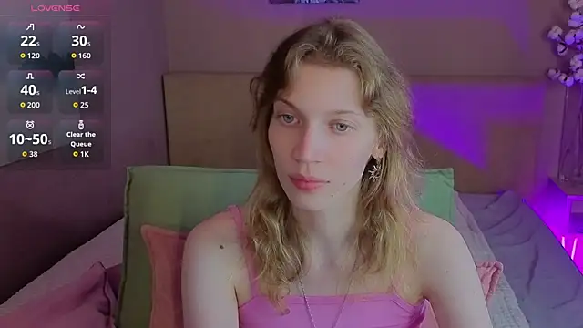 Snapshot of Emily_Cartex chatting on July 20, 2026, 5:48 am Emily Cartex online show from July 20, 2026, 5:48 am