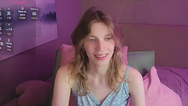 Snapshot of Emily_Cartex chatting on June 30, 2026, 5:51 am Emily Cartex online show from June 30, 2026, 5:51 am