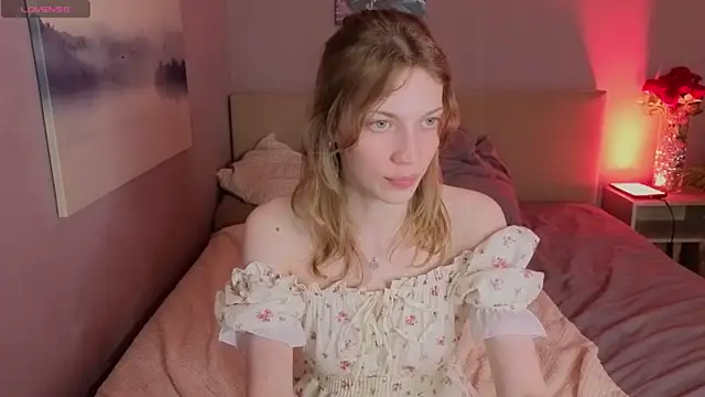 Snapshot of Emily_Cartex chatting on April 29, 2026, 5:55 am Emily Cartex online show from April 29, 2026, 5:55 am