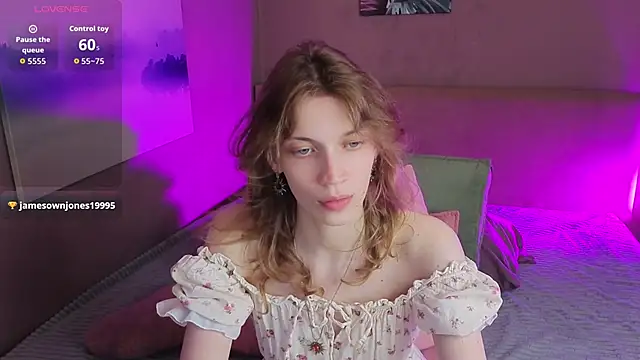 Snapshot of Emily_Cartex chatting on June 28, 2026, 5:36 am Emily Cartex online show from June 28, 2026, 5:36 am