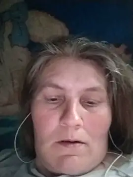 IrisMaris37 online show from May 18, 2026, 9:58 am