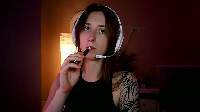 Snapshot of she_tora69 chatting on June 11, 2026, 12:32 am she tora69 online show from June 11, 2026, 12:32 am