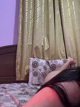 Snapshot of QueenRima99 chatting on May 21, 2026, 1:25 am QueenRima99 online show from May 21, 2026, 1:25 am