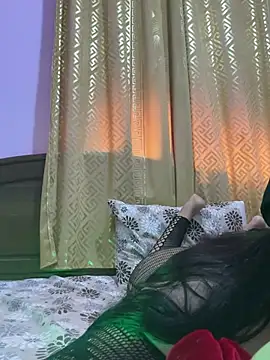 Snapshot of QueenRima99 chatting on May 17, 2026, 12:49 pm QueenRima99 online show from May 17, 2026, 12:49 pm