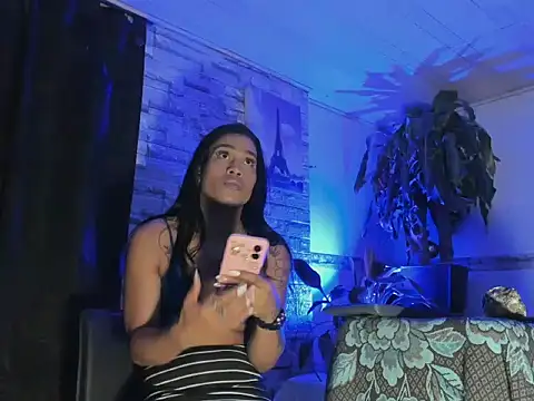Snapshot of BeautyCatalella1 chatting on May 17, 2026, 4:12 am BeautyCatalella1 online show from May 17, 2026, 4:12 am