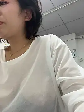 Snapshot of milkwine chatting on July 4, 2026, 3:35 am milkwine online show from July 4, 2026, 3:35 am