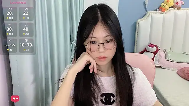 Luna-666 online show from June 26, 2026, 11:49 am