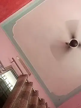 ayushi812 online show from April 27, 2026, 3:59 am