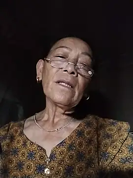 Snapshot of mouth22 chatting on July 11, 2026, 9:15 pm mouth22 online show from July 11, 2026, 9:15 pm