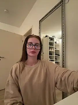 AmaraSpliss online show from April 28, 2026, 8:46 pm