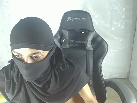 JHOANpss online show from April 29, 2026, 2:05 am