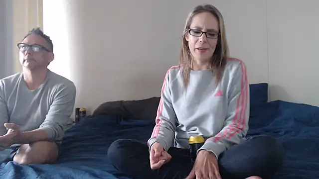 blondiesin50 online show from May 28, 2026, 1:28 pm