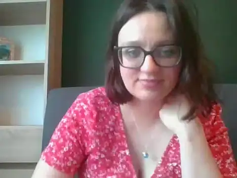 sensual paris online show from May 8, 2026, 5:33 am