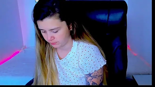 Snapshot of Natali_Secret chatting on May 28, 2026, 10:00 am Natali Secret online show from May 28, 2026, 10:00 am