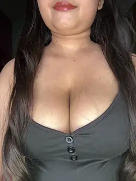 Snapshot of Naughty_pooja44 chatting on May 5, 2026, 7:44 am Naughty pooja44 online show from May 5, 2026, 7:44 am