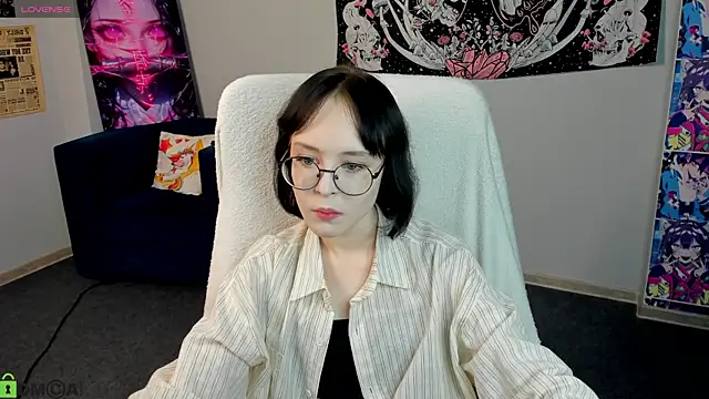 Snapshot of Lilac-Muse chatting on June 25, 2026, 11:37 am Lilac-Muse online show from June 25, 2026, 11:37 am