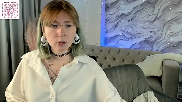 Snapshot of Elira_Vane chatting on June 18, 2026, 11:26 am Elira Vane online show from June 18, 2026, 11:26 am