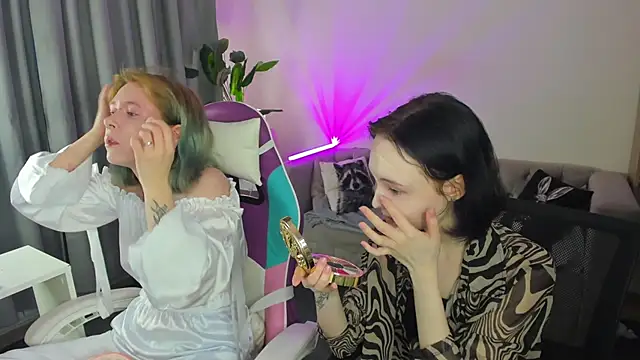 Snapshot of Elira_Vane chatting on June 7, 2026, 3:01 am Elira Vane online show from June 7, 2026, 3:01 am