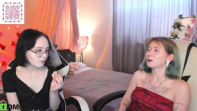 Snapshot of Elira_Vane chatting on June 5, 2026, 6:52 am Elira Vane online show from June 5, 2026, 6:52 am