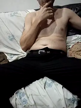 Snapshot of Alejandro83bsf chatting on July 8, 2026, 5:35 pm Alejandro83bsf online show from July 8, 2026, 5:35 pm
