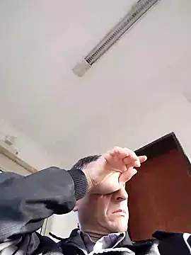 Alejandro83bsf online show from June 12, 2026, 1:53 pm