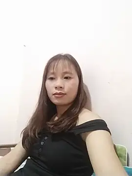 Snapshot of -Natina- chatting on July 21, 2026, 4:41 pm -Natina- online show from July 21, 2026, 4:41 pm