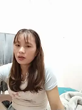 Snapshot of -Natina- chatting on July 30, 2026, 4:44 am -Natina- online show from July 30, 2026, 4:44 am