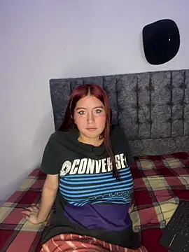 Snapshot of Caro_redd chatting on May 4, 2026, 7:28 pm Caro redd online show from May 4, 2026, 7:28 pm