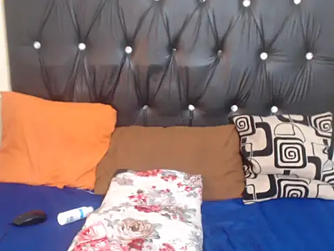 QueensBettyX96 online show from May 6, 2026, 12:42 pm