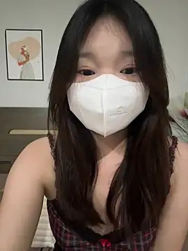 Snapshot of Ni_Tran chatting on May 23, 2026, 3:55 pm Ni Tran online show from May 23, 2026, 3:55 pm