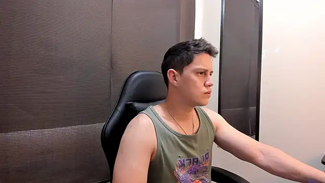 Snapshot of KendricTorres chatting on June 14, 2026, 3:24 pm KendricTorres online show from June 14, 2026, 3:24 pm