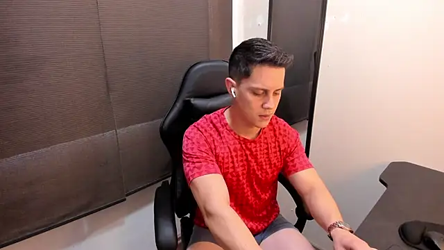 KendricTorres online show from May 27, 2026, 2:24 pm