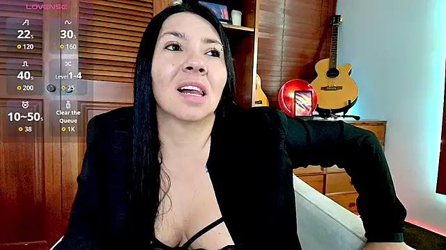 Taliapeach online show from May 6, 2026, 9:02 am