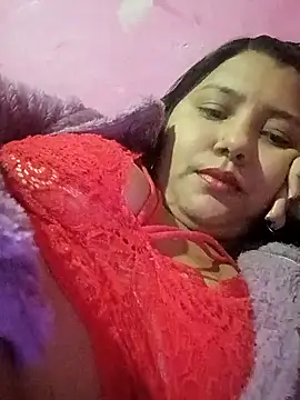 Snapshot of Estrellitadelmar chatting on May 3, 2026, 1:33 am Estrellitadelmar online show from May 3, 2026, 1:33 am