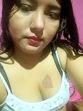 Estrellitadelmar online show from May 27, 2026, 2:02 pm