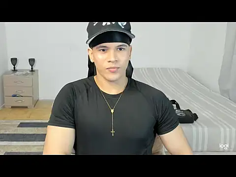 Snapshot of sant_wahlberg chatting on May 9, 2026, 10:24 pm sant wahlberg online show from May 9, 2026, 10:24 pm