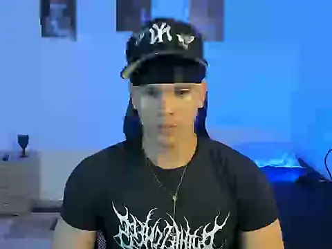Snapshot of sant_wahlberg chatting on June 10, 2026, 11:28 pm sant wahlberg online show from June 10, 2026, 11:28 pm