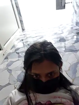 sassyygurl online show from May 6, 2026, 7:07 pm